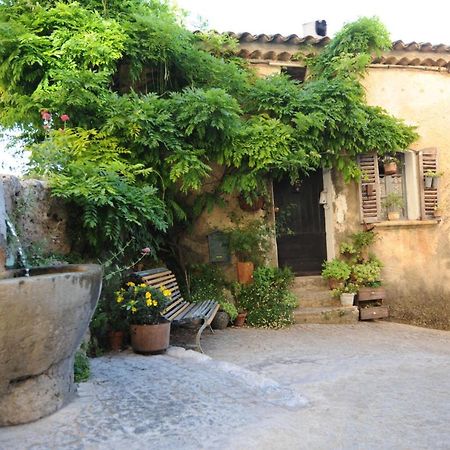 Appartement Dans Le Ciel Tourtour Exterior foto